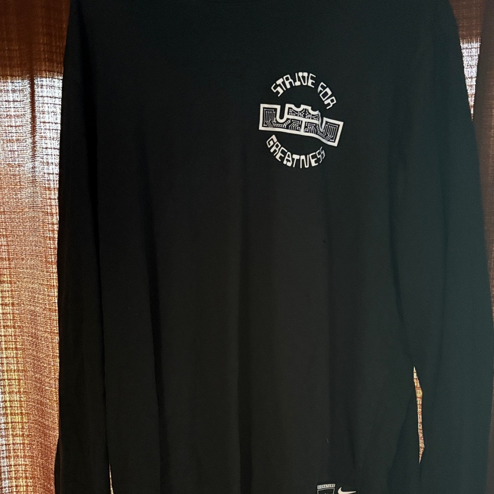 Nike Black 'Strive for Greatness' Long Sleeve Tee